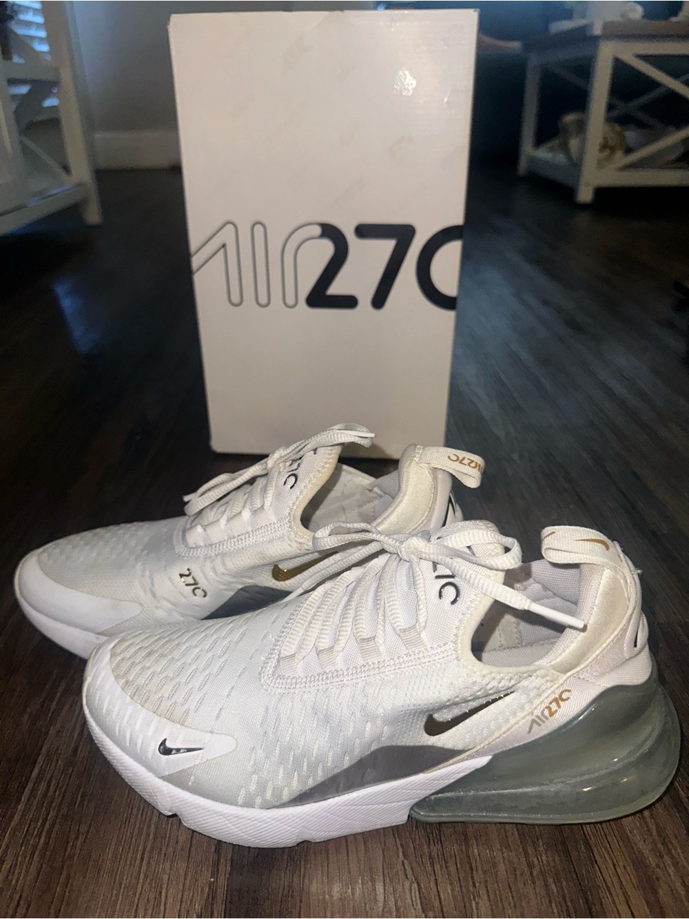 Nike Air Max 270 ESS White Metallic Gold Women’s Size 8.5 DM3080-100 Shoes NEW